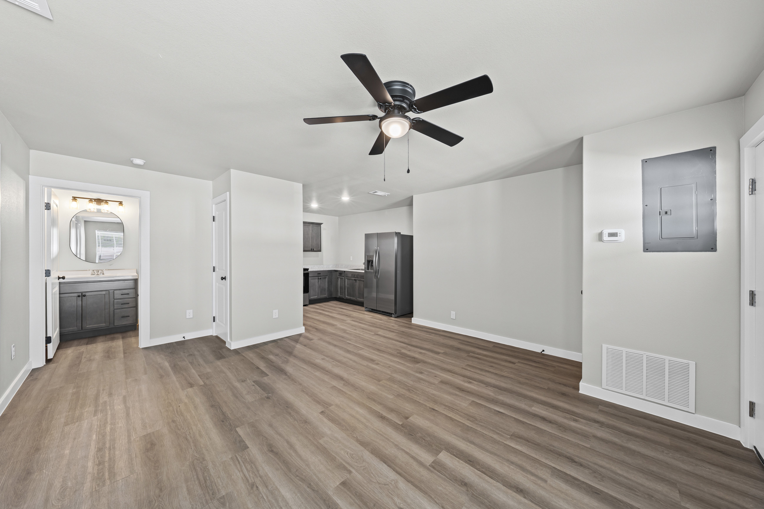 107C Thomas St interior