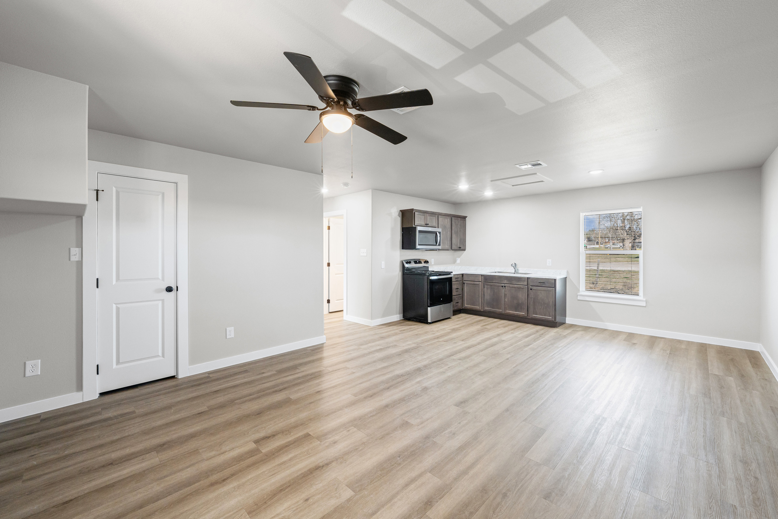 113A Thomas St interior